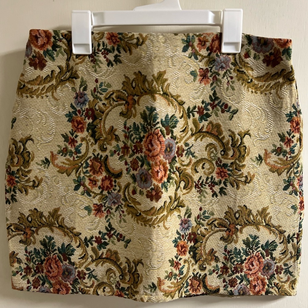 Patterned skirt
